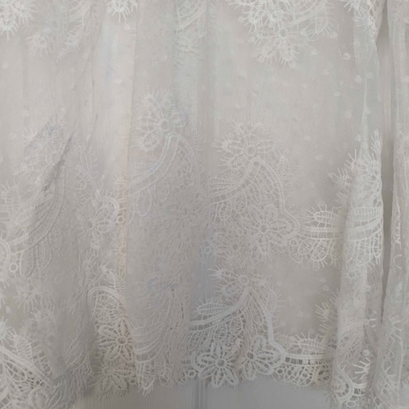 NWT Women's (Size Small) Beautiful Detailed Sheer White Lace Blouse - Picture 3 of 5